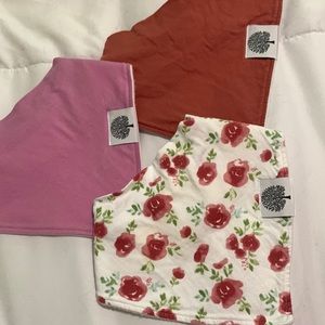 Parker baby co organic bibs